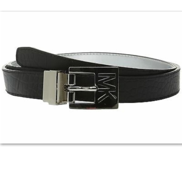 Michael Kors Accessories - Michael Kors 100% Leather BlackSilver Reverse Belt